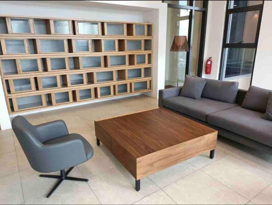 1+ 1 Bedroom 4-5Pax/Klcc/ Bukit Bintang/City View/Mrt Kuala Lumpur Exteriör bild