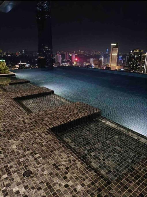 1+ 1 Bedroom 4-5Pax/Klcc/ Bukit Bintang/City View/Mrt Kuala Lumpur Exteriör bild